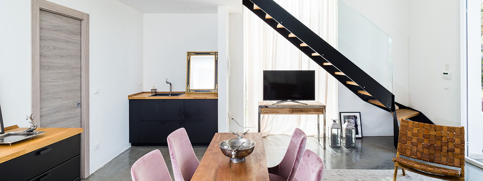 Casabella - Avola, Sicilia: Autumn, Dining Room, Living Room, Spring, Summer