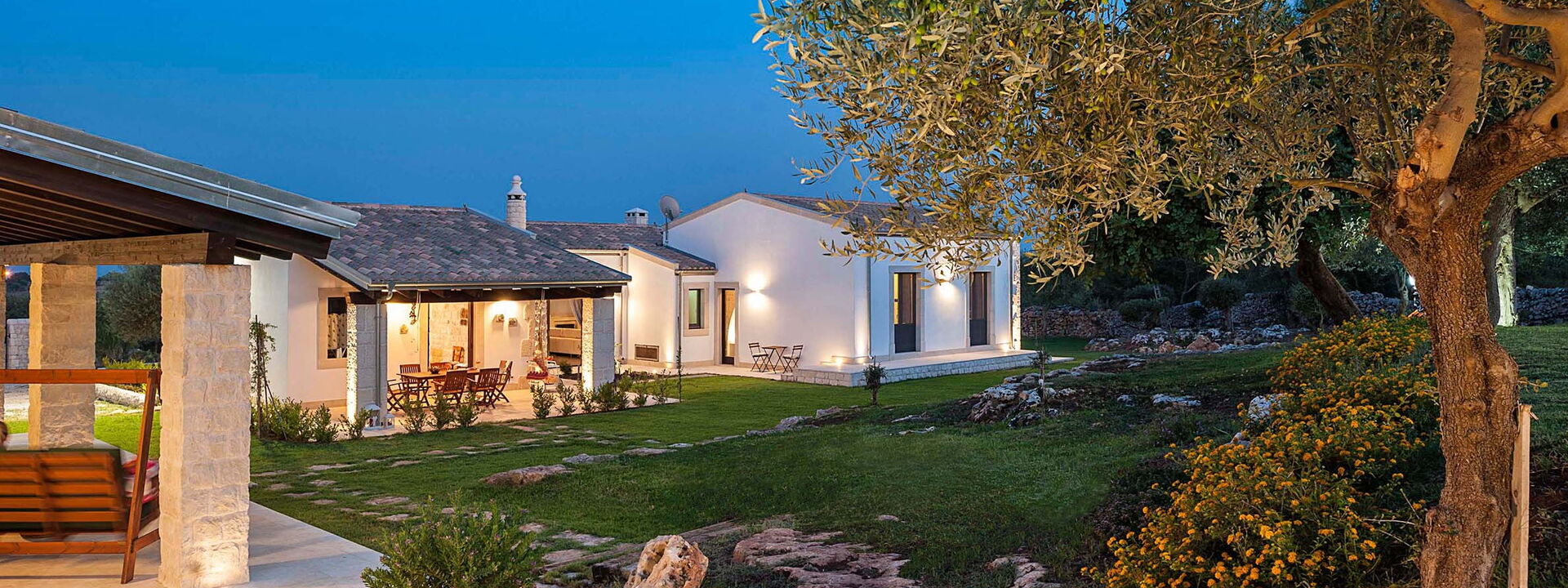 Corte Carrubo - Rosolini, Sicilia: Autumn, Balcony / Terrace / Patio, Building Exterior, Garden, Outdoor, Spring