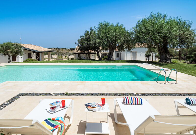 Corte Carrubo - Rosolini, Sicilia: Automne, Balcon / Terrasse / Patio, bassin, Été, Extérieur, Extérieurs, Jardin, Printemps