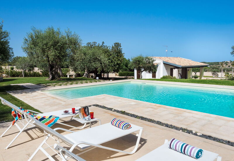 Corte Carrubo - Rosolini, Sicilia: Automne, Balcon / Terrasse / Patio, bassin, Été, Extérieur, Extérieurs, Jardin, Printemps
