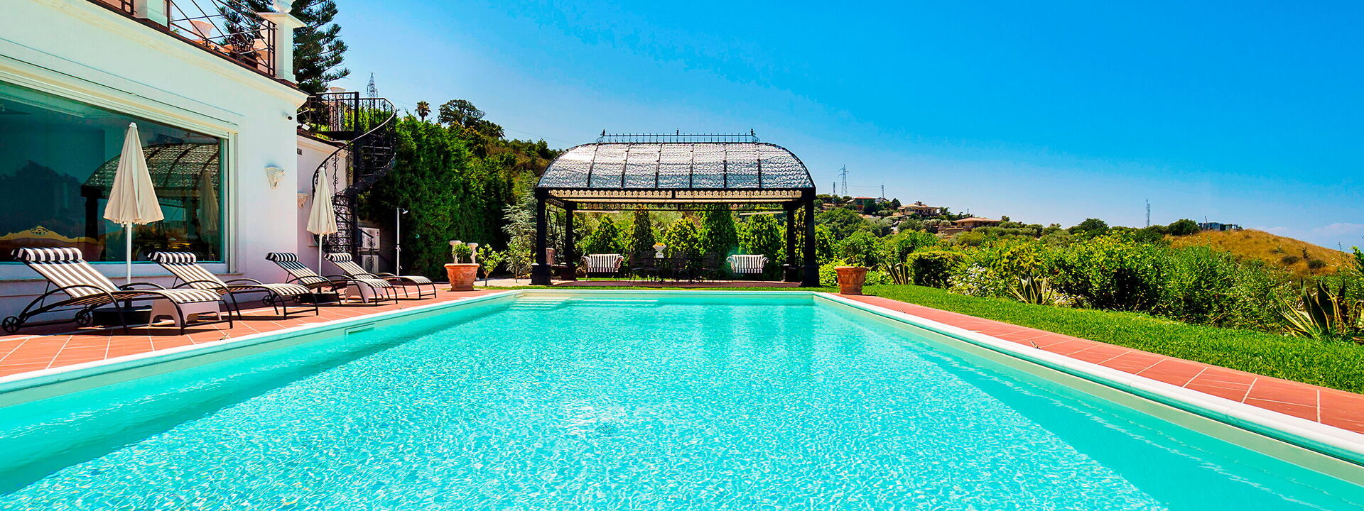 Villa Ester - Capo D'orlando, Sicilia: all'aperto, Autunno, Balcone / Terrazza / Patio, Estate, Esterni, Piscina, Primavera