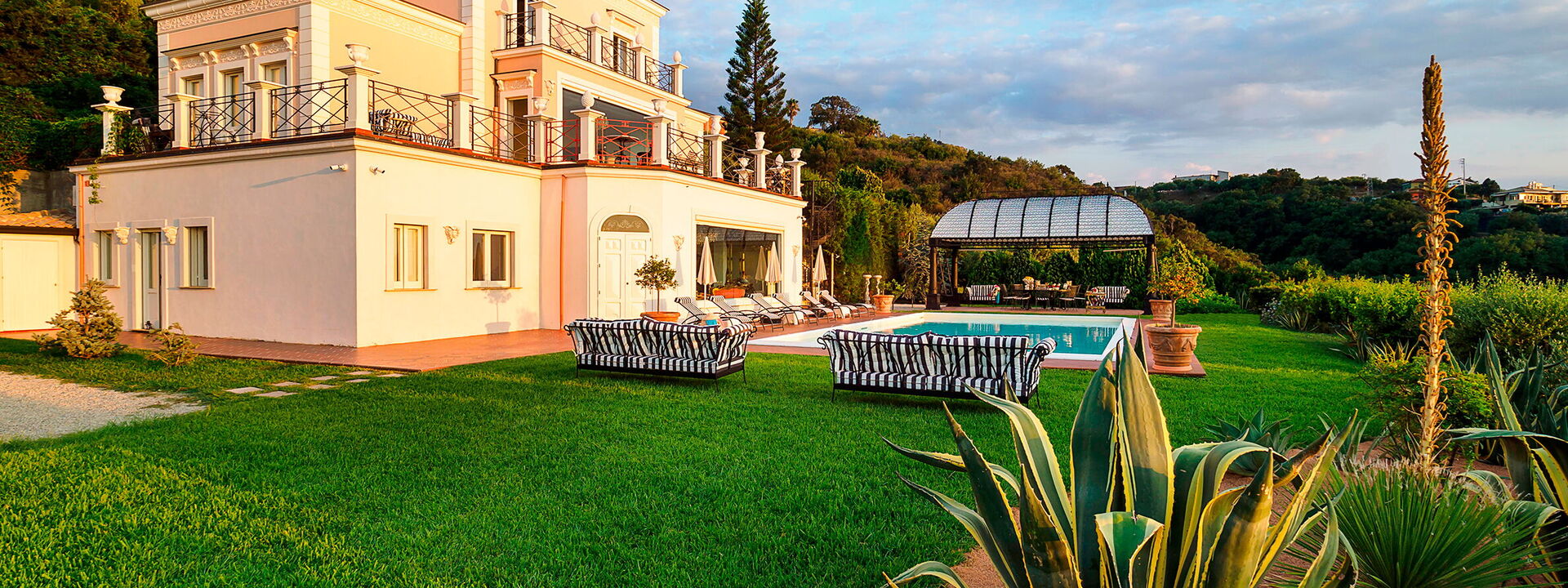 Villa Ester - Capo D'orlando, Sicilia: all'aperto, Autunno, Estate, Esterni, Giardino, Piscina, Primavera