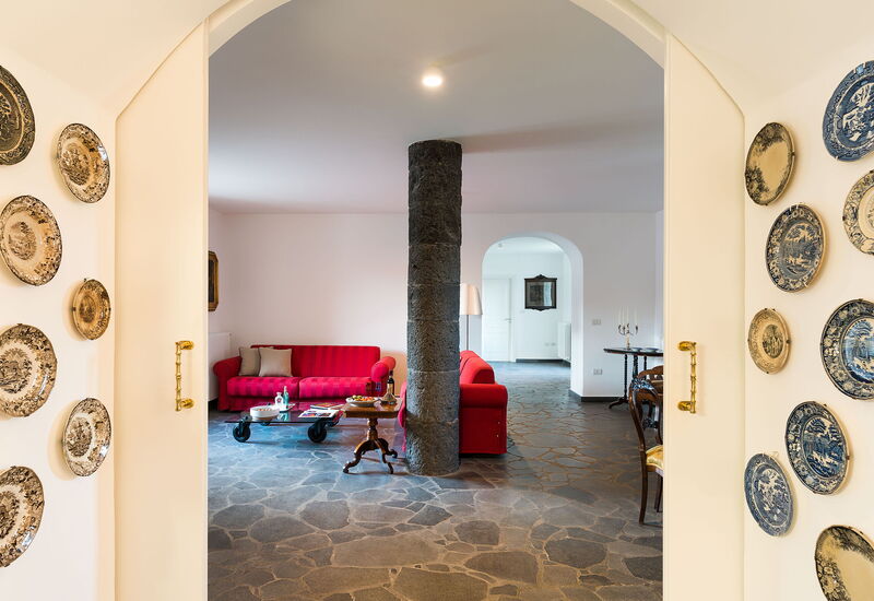 Dimora Vulcano - Castiglione Di Sicilia, Sicilia: Autumn, Living Room, Spring, Summer