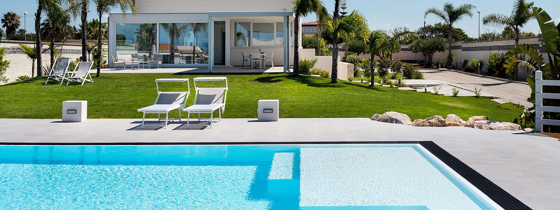 Casa Biancoverde - Marsala, Sicilia: Autumn, Balcony / Terrace / Patio, Building Exterior, Garden, Outdoor, Pool, Spring, Summer