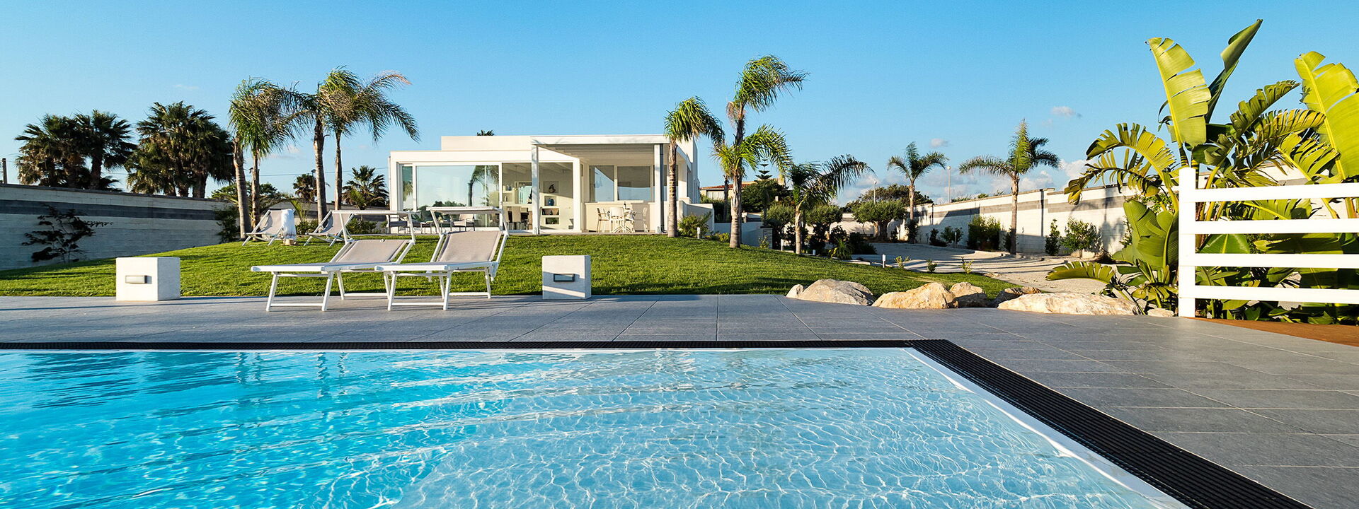 Casa Biancoverde - Marsala, Sicilia: Autumn, Balcony / Terrace / Patio, Building Exterior, Garden, Outdoor, Pool, Spring, Summer