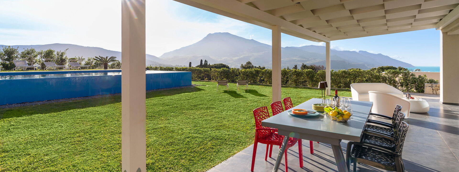 Villa Cinema - Castellammare Del Golfo, Sicilia: Ansichten, Balkon / Terrasse / Patio, Frühling, Garten, Herbst, Sommer