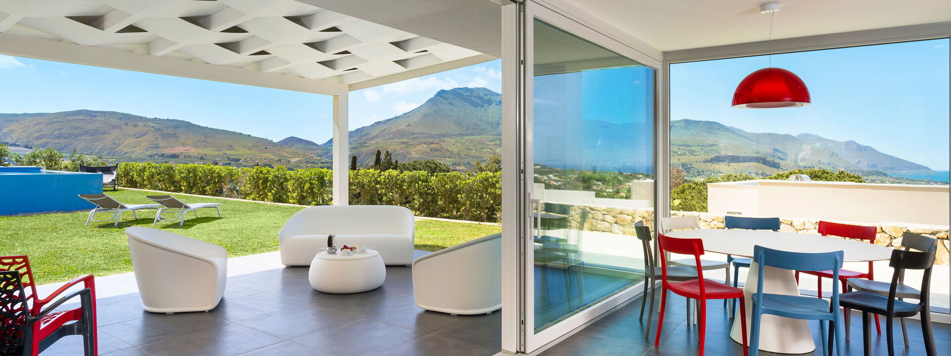 Villa Cinema - Castellammare Del Golfo, Sicilia: Ansichten, Balkon / Terrasse / Patio, Esszimmer, Herbst, Sommer