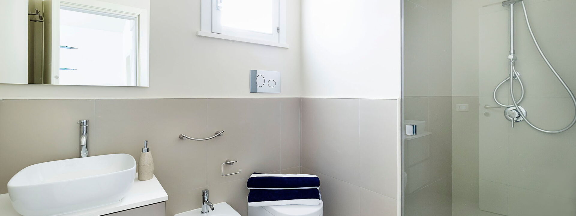 Mariposa - Fontane Bianche, Sicilia: Autunno, Bagno, Estate, Primavera