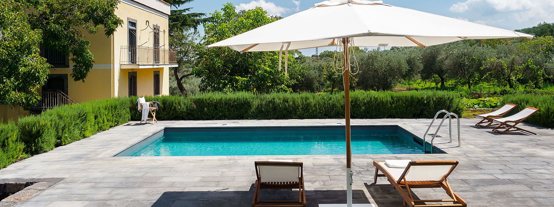 Villa Tranquilla - Randazzo, Sicilia: Autumn, Balcony / Terrace / Patio, Building Exterior, Garden, Outdoor, Pool, Scenic View, Spring, Summer