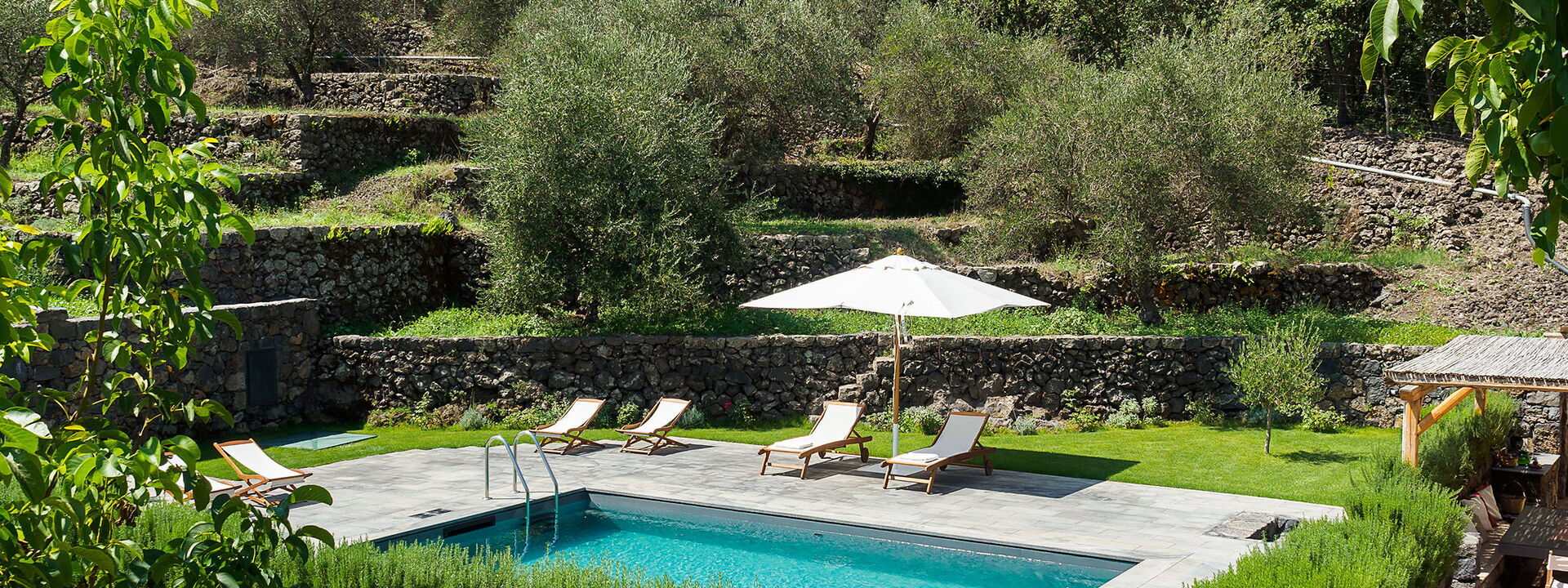 Villa Tranquilla - Randazzo, Sicilia: Autumn, Balcony / Terrace / Patio, Building Exterior, Garden, Outdoor, Pool, Spring, Summer