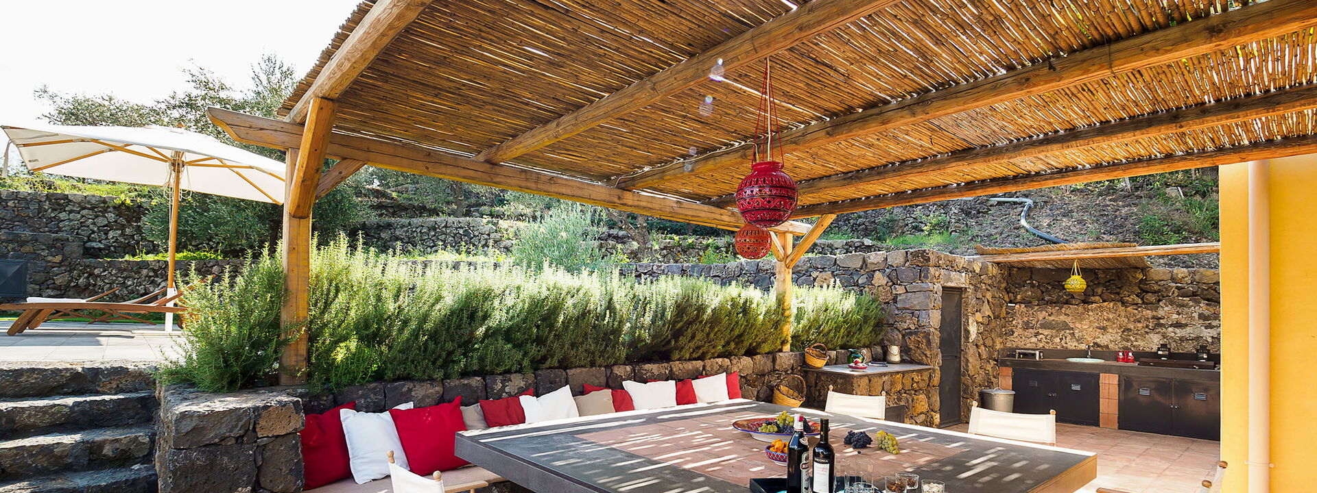 Villa Tranquilla - Randazzo, Sicilia: Autumn, Balcony / Terrace / Patio, Building Exterior, Outdoor, Spring, Summer