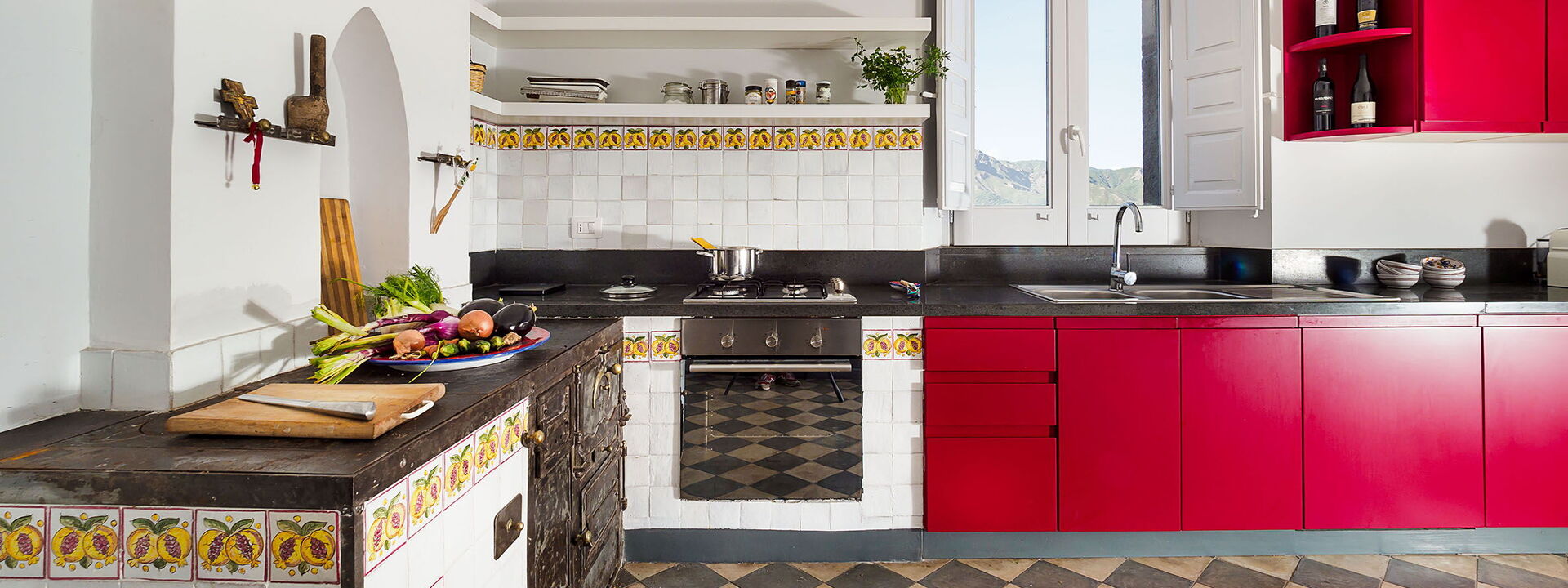 Villa Tranquilla - Randazzo, Sicilia: Autumn, Kitchen, Spring, Summer