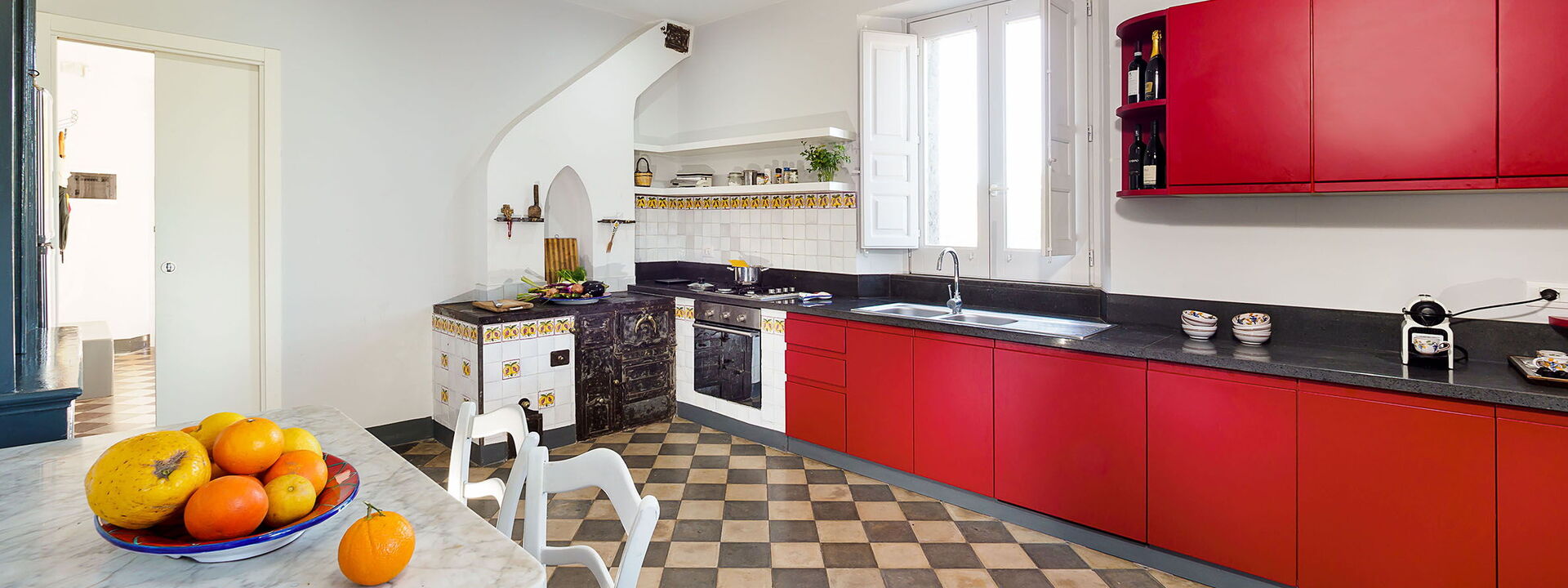 Villa Tranquilla - Randazzo, Sicilia: Autumn, Kitchen, Spring, Summer