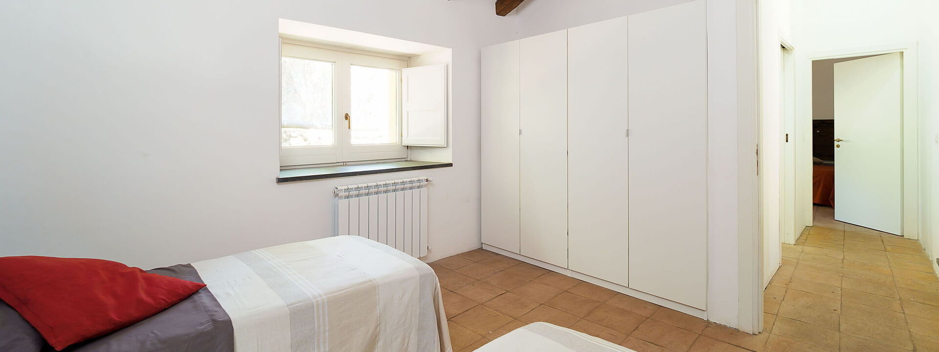 Villa Tranquilla - Randazzo, Sicilia: Autumn, Bedroom, Spring, Summer