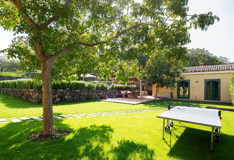 Villa Tranquilla - Randazzo, Sicilia: Autumn, Building Exterior, Garden, Outdoor, Spring, Summer