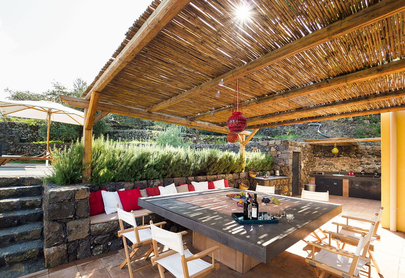 Villa Tranquilla - Randazzo, Sicilia: Autumn, Balcony / Terrace / Patio, Building Exterior, Outdoor, Spring, Summer