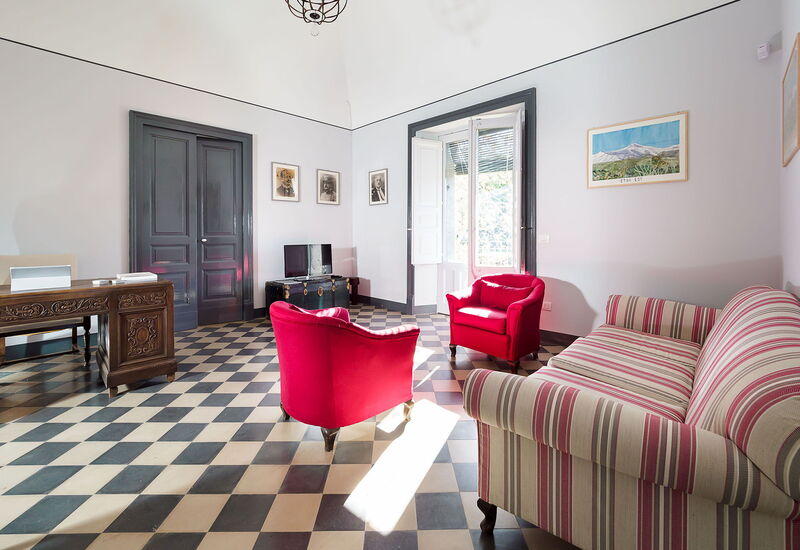 Villa Tranquilla - Randazzo, Sicilia: Autumn, Living Room, Spring, Summer