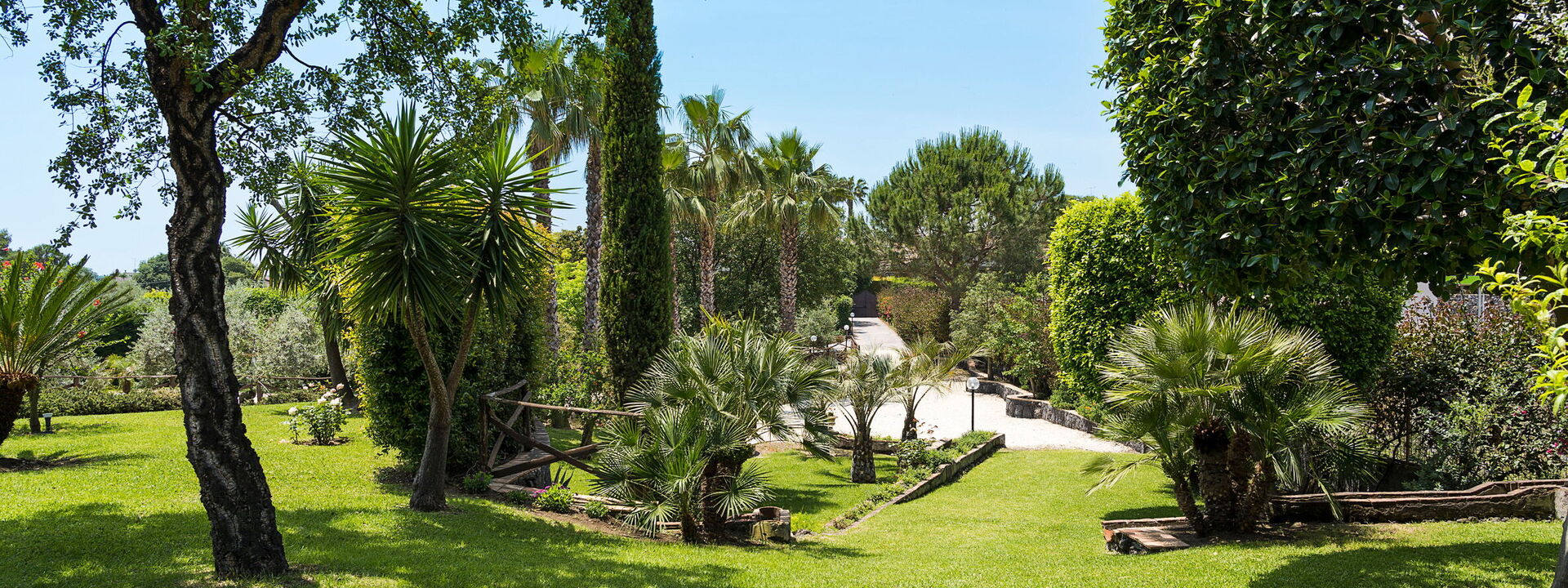 Oasi Verde - Santa Maria La Stella, Sicilia: Autumn, Building Exterior, Garden, Outdoor, Spring, Summer