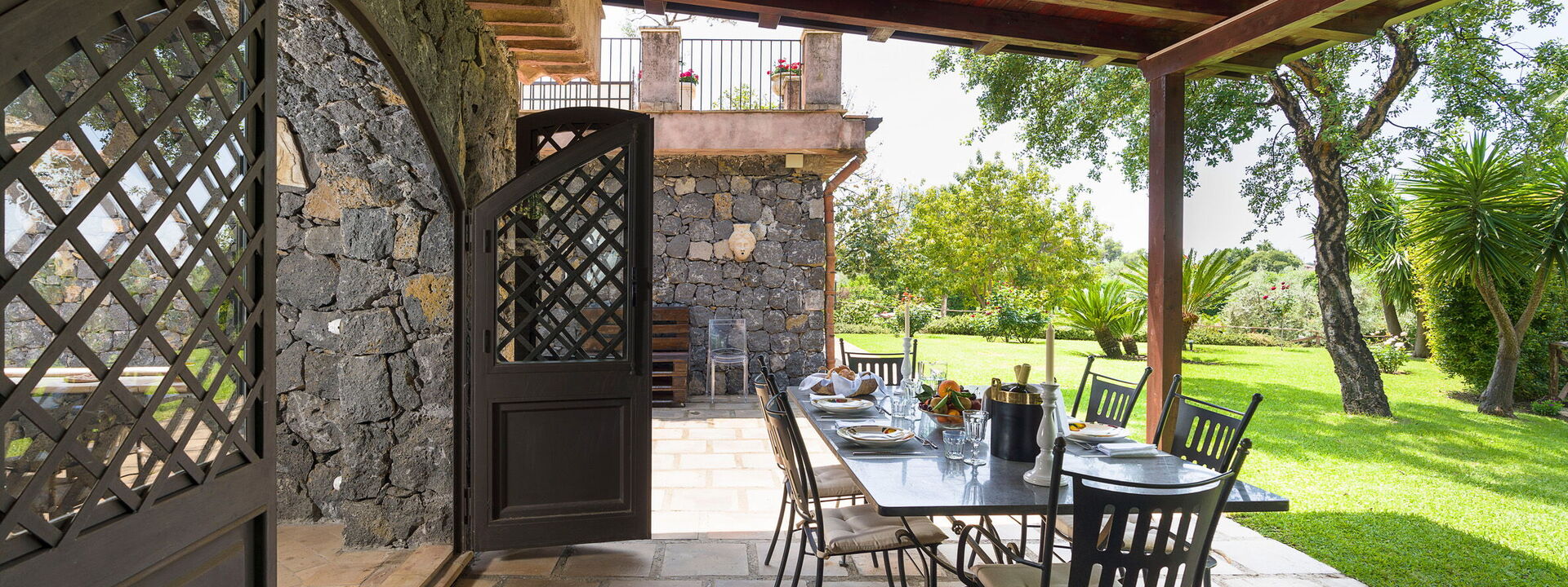 Oasi Verde - Santa Maria La Stella, Sicilia: Autumn, Balcony / Terrace / Patio, Building Exterior, Garden, Outdoor, Spring, Summer
