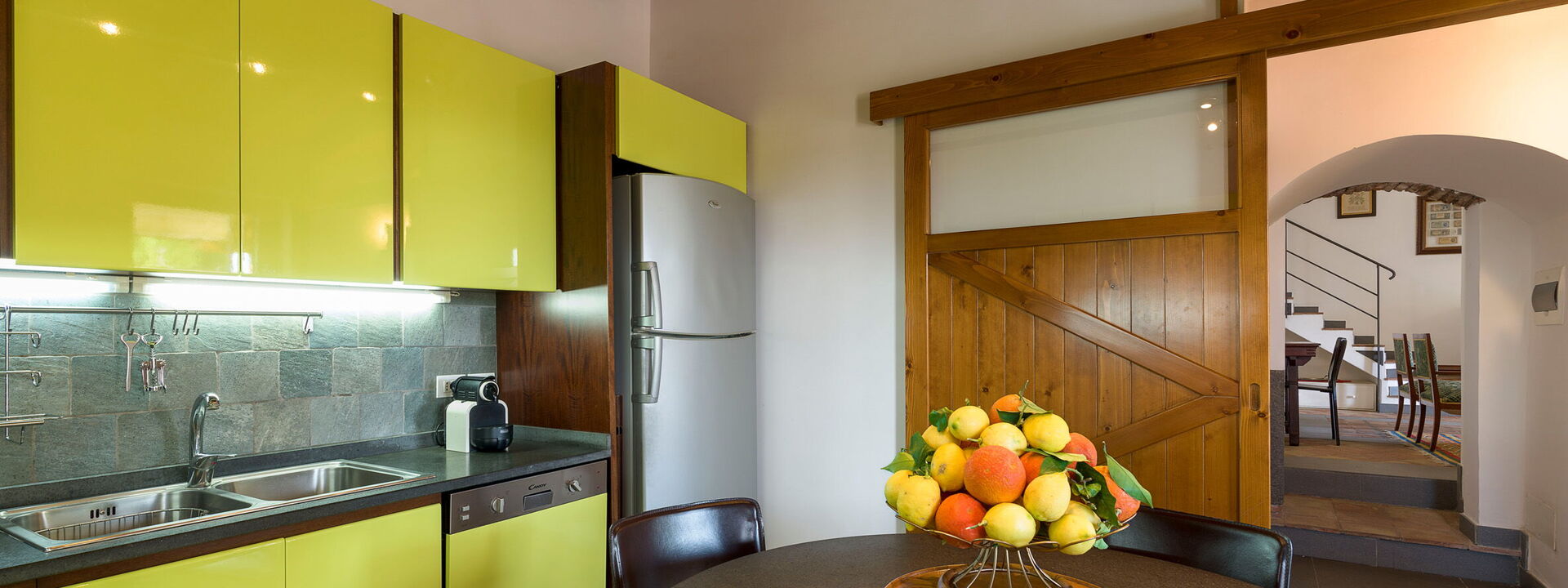 Oasi Verde - Santa Maria La Stella, Sicilia: Autumn, Kitchen, Spring, Summer