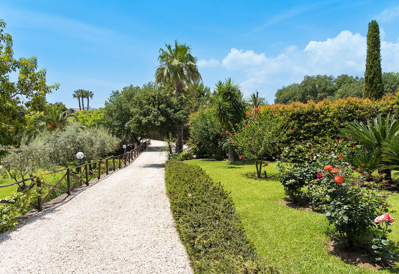Oasi Verde - Santa Maria La Stella, Sicilia: Autumn, Building Exterior, Garden, Outdoor, Spring, Summer