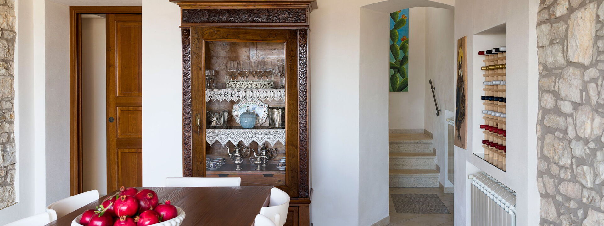 Mirabilia - Tangi, Sicilia: Automne, Été, Printemps, Salle à manger