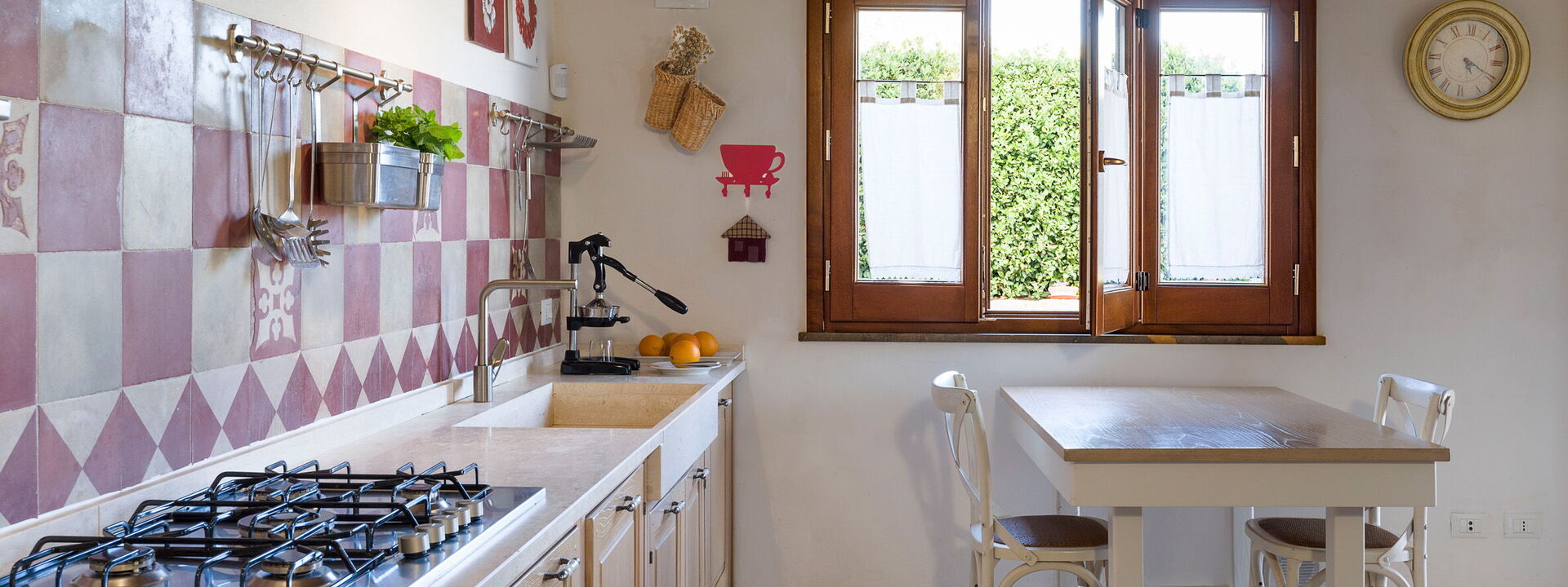 Mirabilia - Tangi, Sicilia: Automne, Cuisine, Été, Printemps