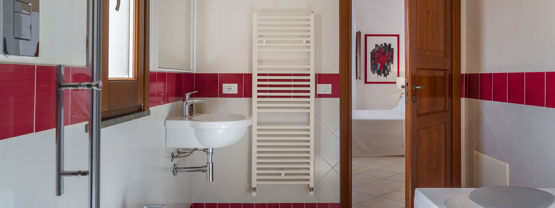 Mirabilia - Tangi, Sicilia: Automne, Été, Printemps, Salle de bain