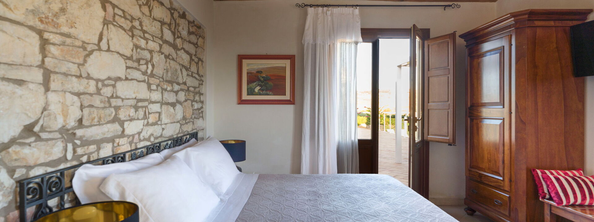 Mirabilia - Tangi, Sicilia: Automne, chambre à coucher, Été, Printemps