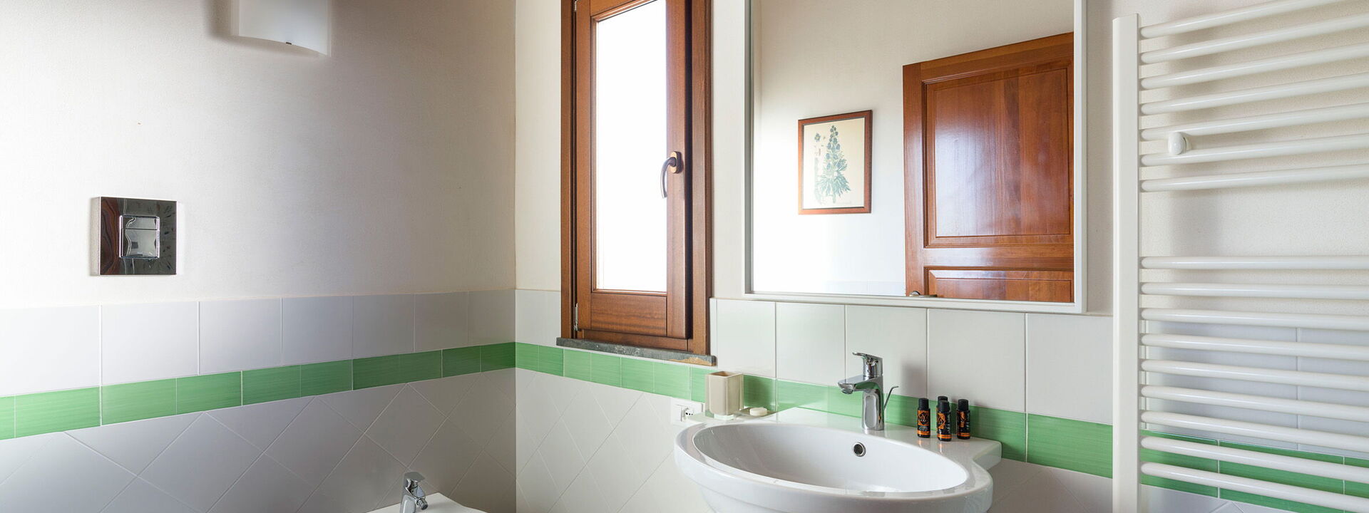 Mirabilia - Tangi, Sicilia: Automne, Été, Printemps, Salle de bain