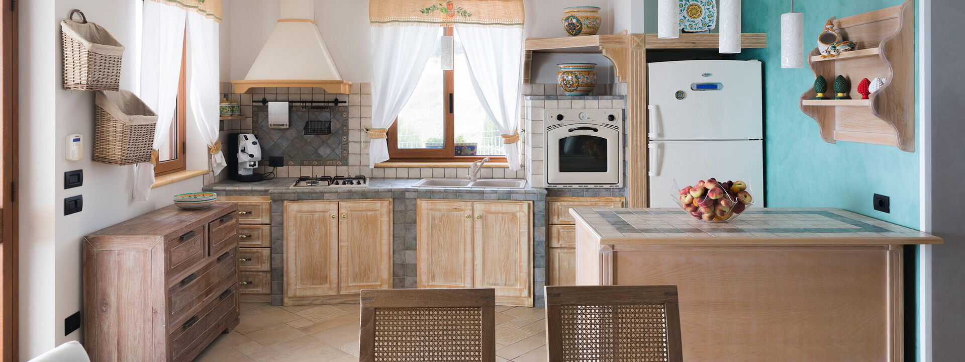 Villa Vistamare - Montallegro, Sicilia: Esszimmer, Frühling, Herbst, Küche, Sommer