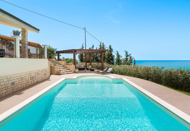 Villa Vistamare - Montallegro, Sicilia: Automne, Balcon / Terrasse / Patio, bassin, Été, Extérieur, Extérieurs, Jardin, Printemps, Vues