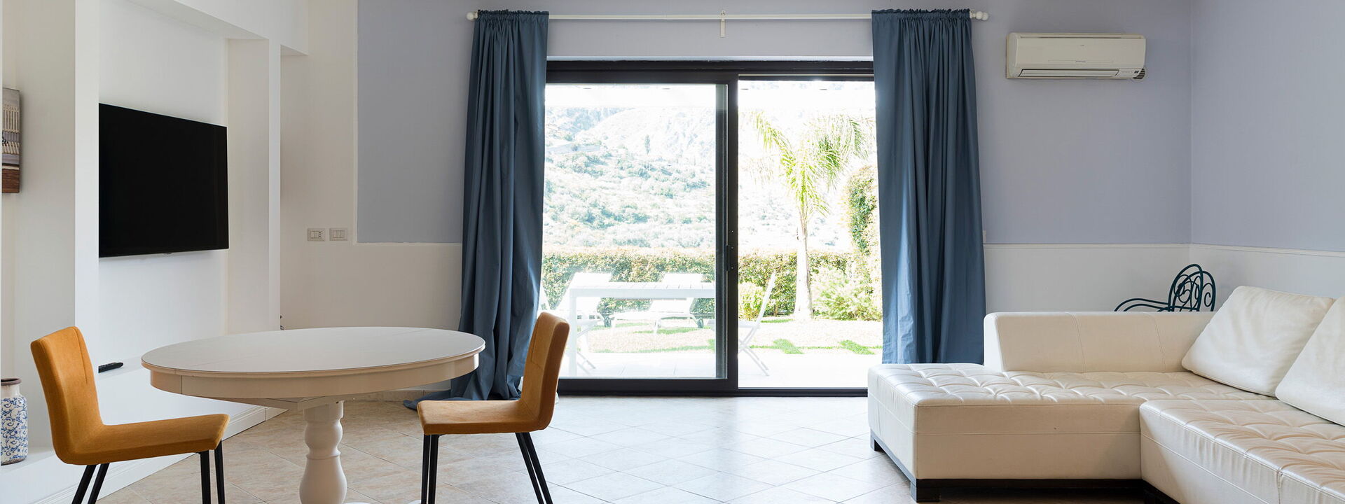 Casamonte - Castelmola, Sicilia: Frühling, Herbst, Sommer, Wohnzimmer