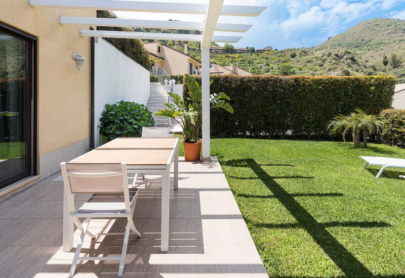 Casamonte - Castelmola, Sicilia: Autumn, Balcony / Terrace / Patio, Building Exterior, Garden, Outdoor, Scenic View, Spring, Summer