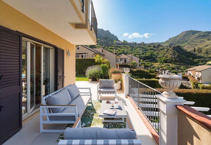 Casamonte - Castelmola, Sicilia: Autumn, Balcony / Terrace / Patio, Building Exterior, Outdoor, Scenic View, Spring, Summer