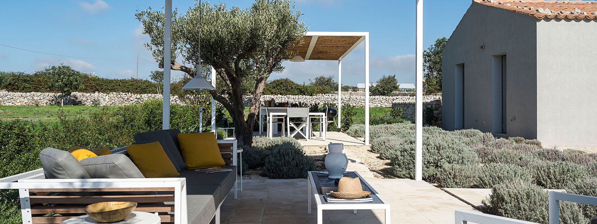 Villa Carmelita - Ragusa, Sicilia: Ansichten, Außen, Balkon / Terrasse / Patio, Draussen, Frühling, Herbst, Sommer