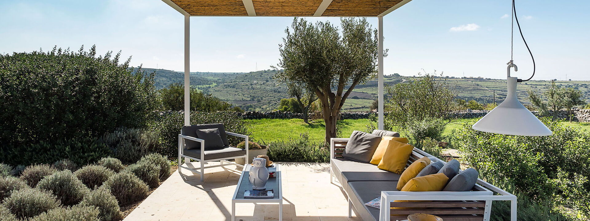 Villa Carmelita - Ragusa, Sicilia: Ansichten, Außen, Balkon / Terrasse / Patio, Draussen, Frühling, Herbst, Sommer