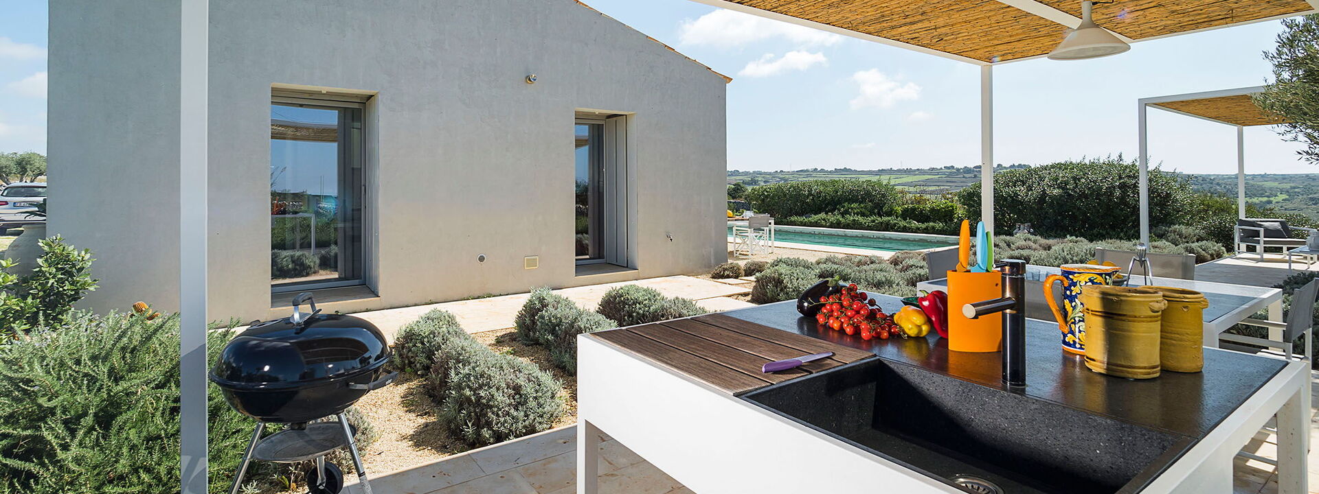 Villa Carmelita - Ragusa, Sicilia: Außen, Balkon / Terrasse / Patio, Draussen, Frühling, Herbst, Sommer