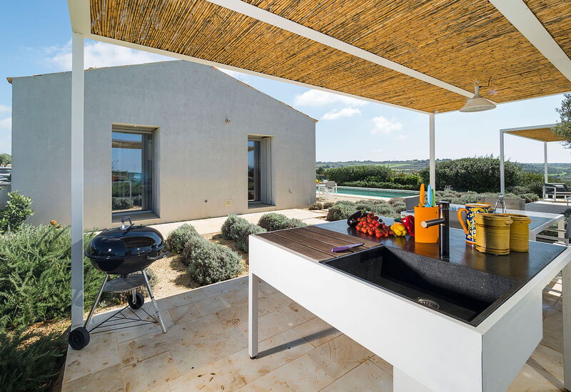 Villa Carmelita - Ragusa, Sicilia: Autumn, Balcony / Terrace / Patio, Building Exterior, Outdoor, Spring, Summer