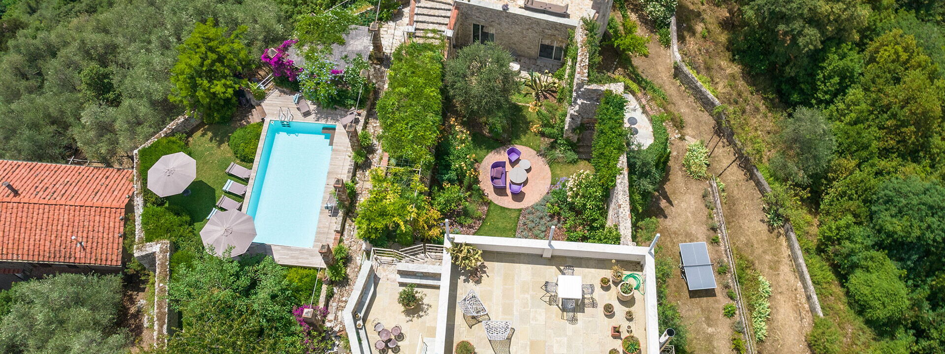 Villa Maestosa - Camaiore, Toscana: Automne, Balcon / Terrasse / Patio, bassin, Été, Extérieur, Extérieurs, Jardin, Printemps, Vues