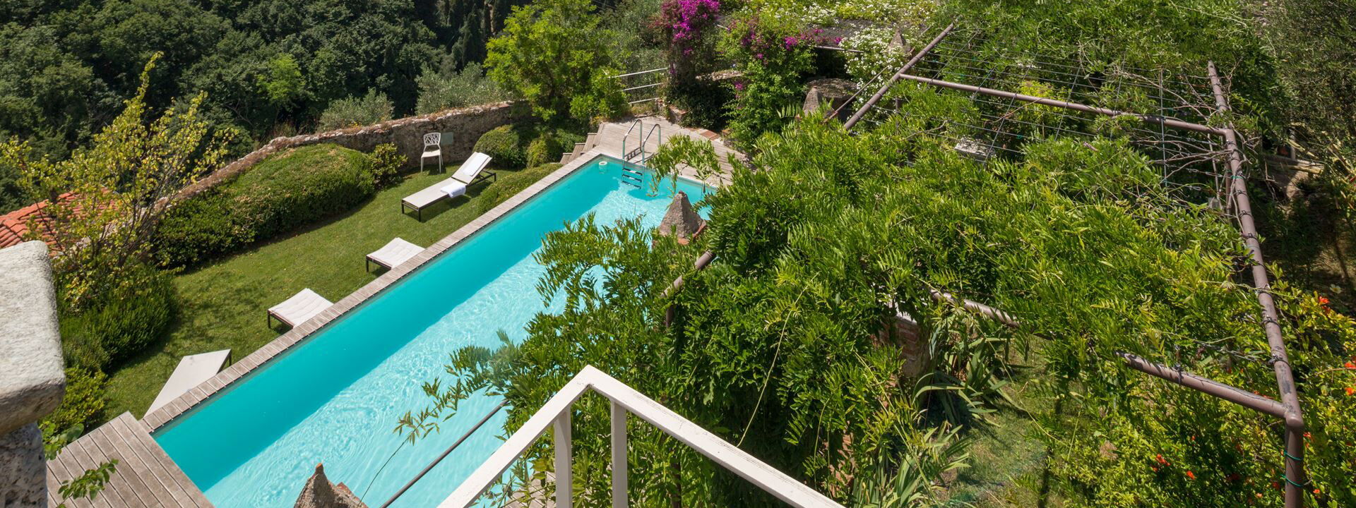 Villa Maestosa - Camaiore, Toscana: Automne, Balcon / Terrasse / Patio, bassin, Été, Extérieur, Extérieurs, Jardin, Printemps, Vues