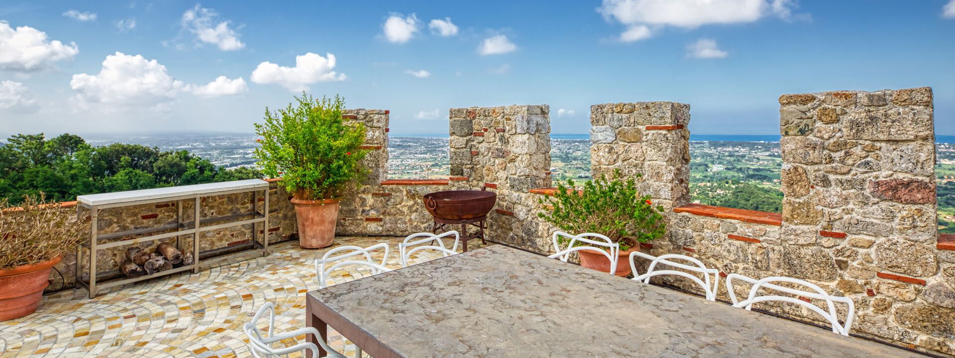 Villa Maestosa - Camaiore, Toscana: Automne, Balcon / Terrasse / Patio, Été, Extérieur, Extérieurs, Printemps, Vues