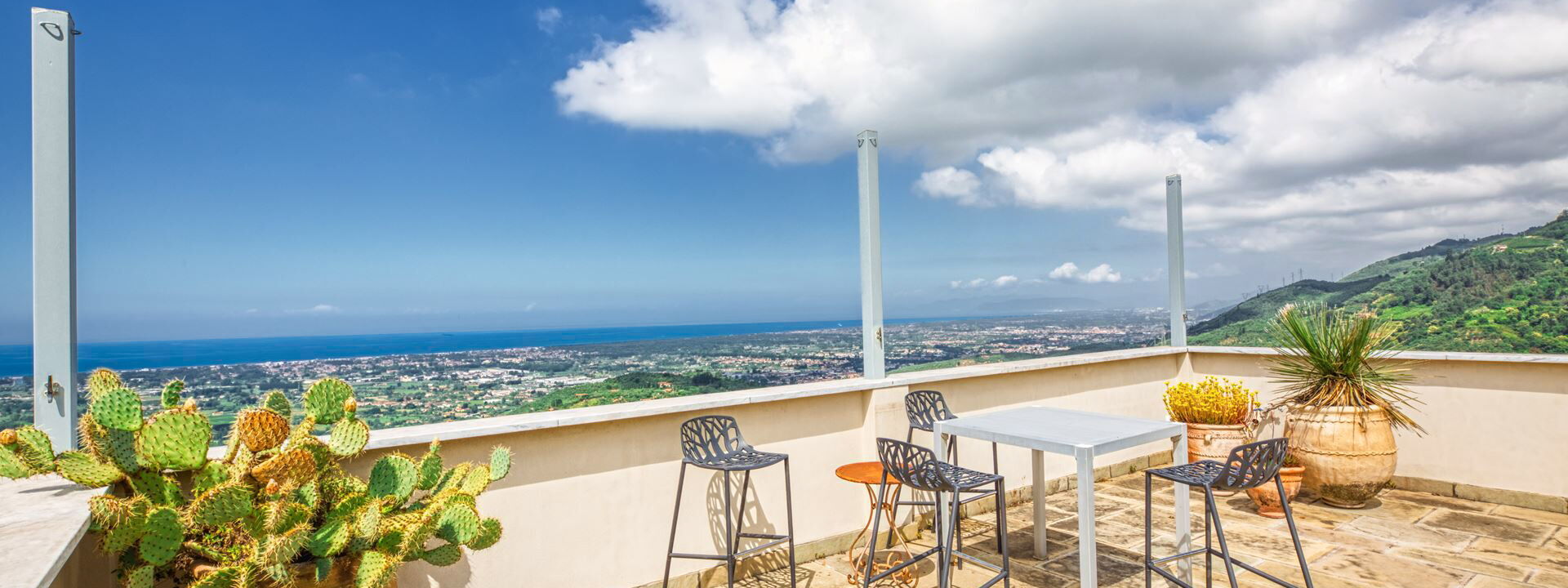 Villa Maestosa - Camaiore, Toscana: Automne, Balcon / Terrasse / Patio, Été, Extérieur, Extérieurs, Printemps, Vues