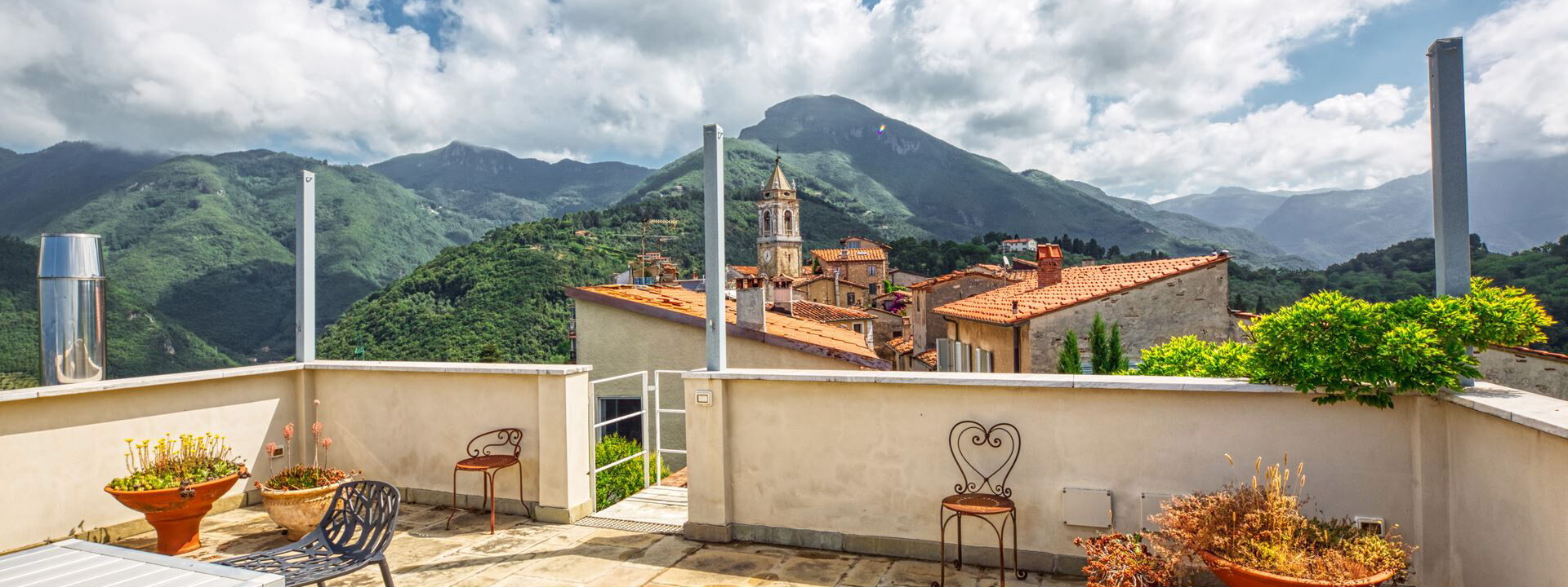 Villa Maestosa - Camaiore, Toscana: Automne, Balcon / Terrasse / Patio, Été, Extérieur, Extérieurs, Printemps, Vues