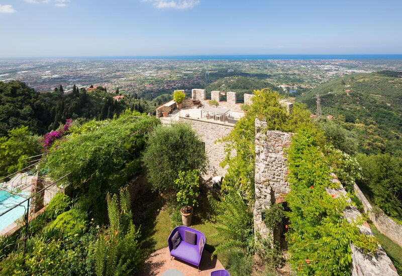 Villa Maestosa - Camaiore, Toscana: Autumn, Balcony / Terrace / Patio, Building Exterior, Garden, Outdoor, Pool, Scenic View, Spring, Summer