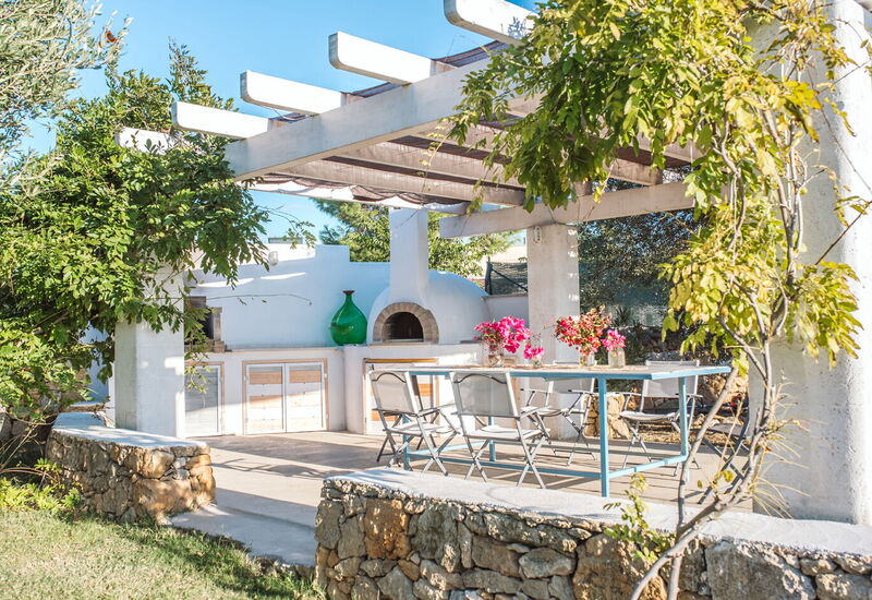 Villa Trullo - Torricella, Puglia: Außen, Balkon / Terrasse / Patio, Draussen, Frühling, Garten, Herbst, Sommer