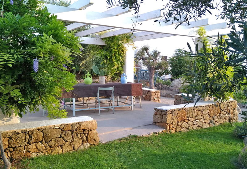 Villa Trullo - Torricella, Puglia: Außen, Balkon / Terrasse / Patio, Draussen, Frühling, Garten, Herbst, Sommer