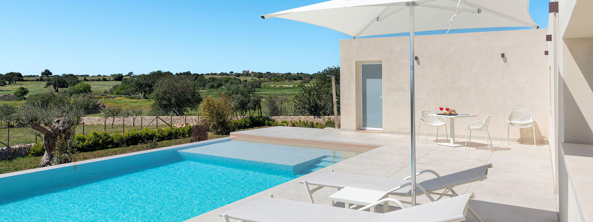 Villa Argento - Rosolini, Sicilia: Autumn, Balcony / Terrace / Patio, Building Exterior, Garden, Outdoor, Pool, Spring, Summer