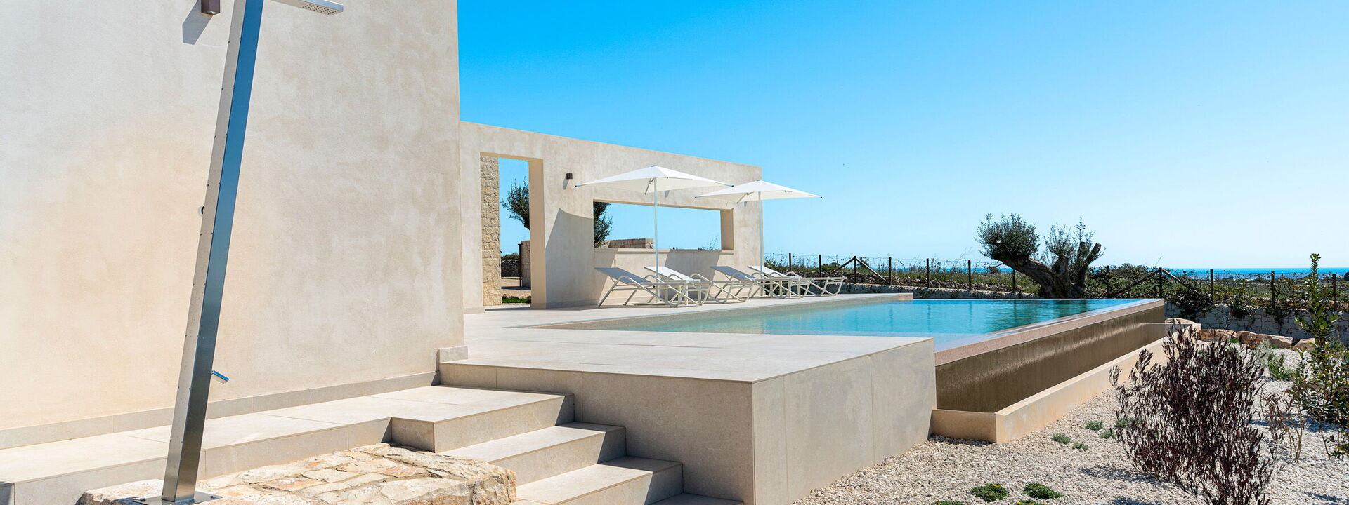 Villa Argento - Rosolini, Sicilia: Autumn, Balcony / Terrace / Patio, Building Exterior, Garden, Outdoor, Pool, Spring, Summer