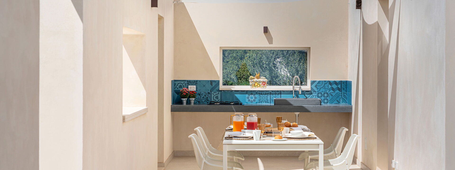 Villa Argento - Rosolini, Sicilia: Autumn, Balcony / Terrace / Patio, Building Exterior, Garden, Outdoor, Spring, Summer